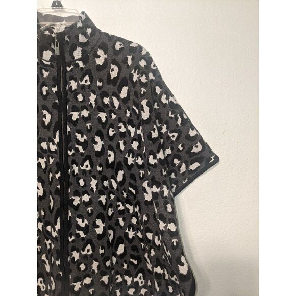 Jones New York Gray Leopard Cape Poncho Sweater Size S/M - Picture 12 of 15